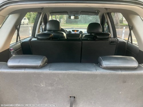 Kia CARENS EX 2010/2011